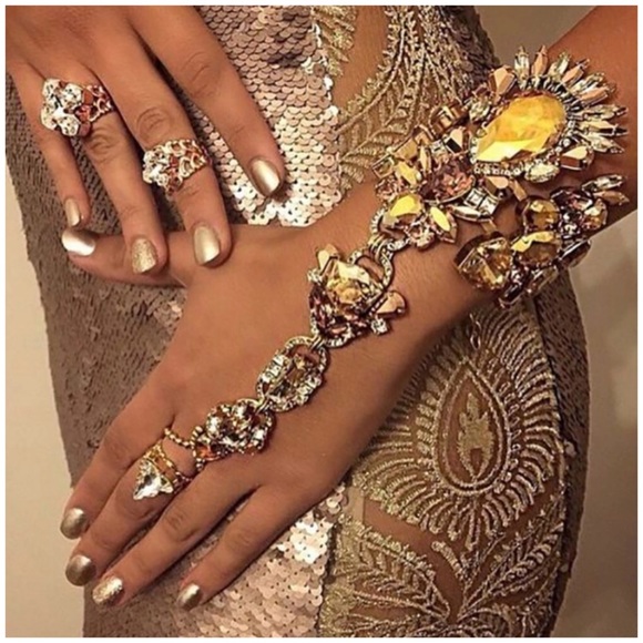 143rd Style Haus Jewelry - GOLDEN CRYSTAL FOOT & ARM CHAIN JEWELRY ACCENT